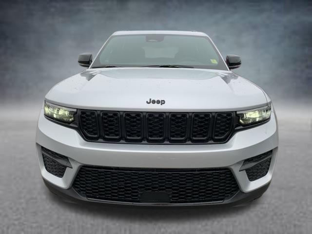 new 2025 Jeep Grand Cherokee car, priced at $45,967