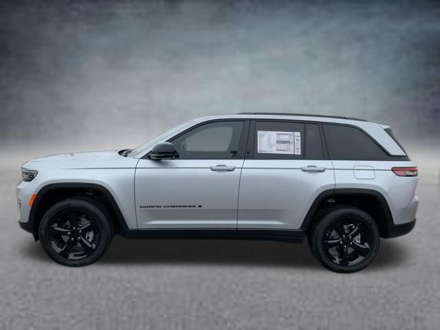 new 2025 Jeep Grand Cherokee car, priced at $45,967