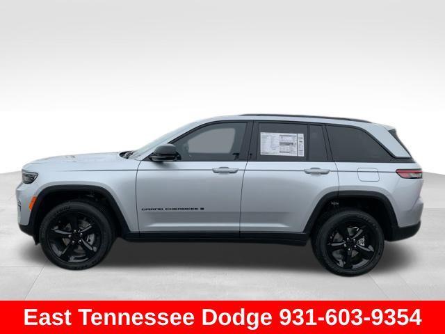 new 2025 Jeep Grand Cherokee car, priced at $48,175