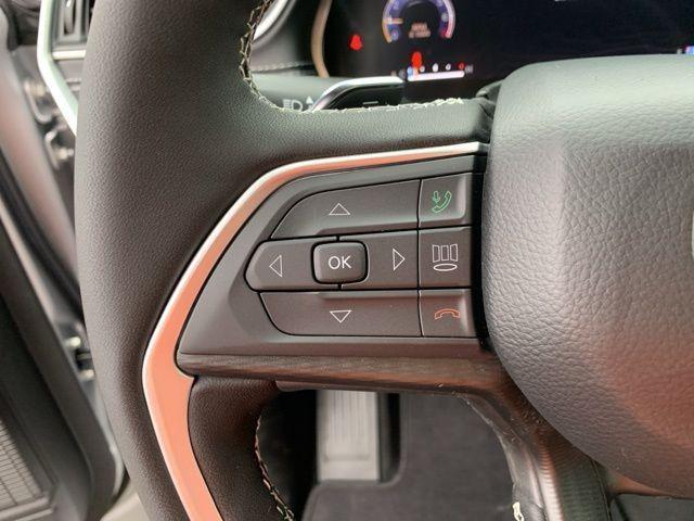 new 2025 Jeep Grand Cherokee car, priced at $41,108