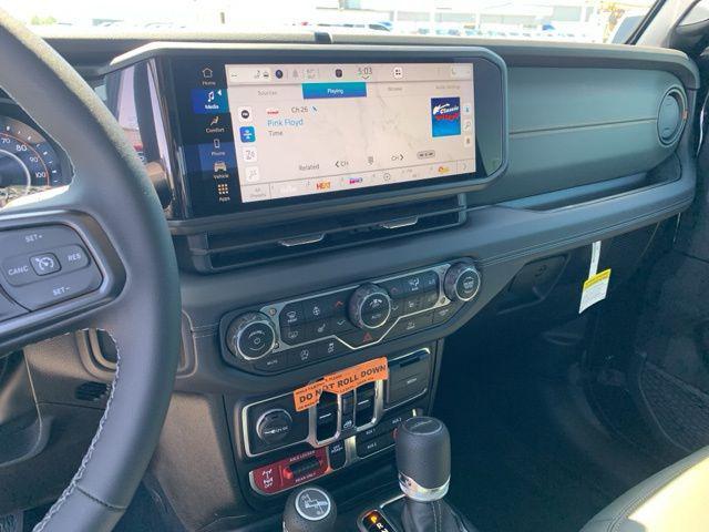 new 2025 Jeep Gladiator car, priced at $58,575