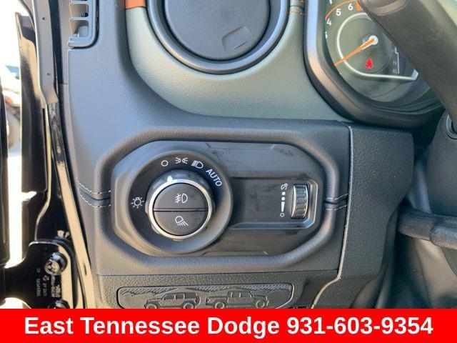 new 2025 Jeep Gladiator car, priced at $58,575