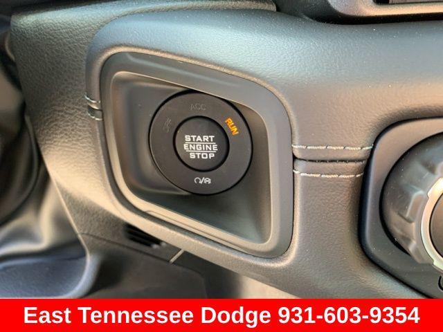 new 2025 Jeep Gladiator car, priced at $58,575