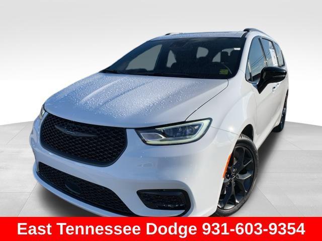 new 2025 Chrysler Pacifica car, priced at $54,590