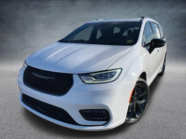 new 2025 Chrysler Pacifica car, priced at $52,019