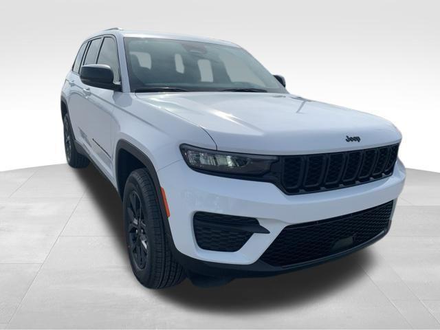 new 2025 Jeep Grand Cherokee car, priced at $43,583