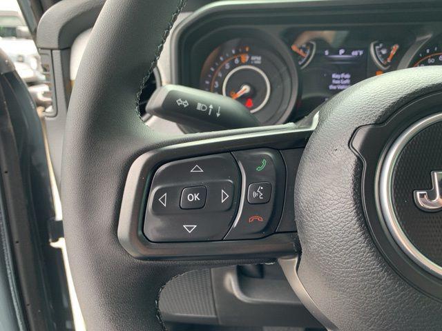 new 2025 Jeep Gladiator car, priced at $46,610