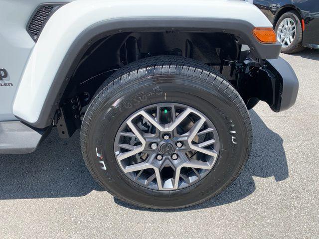 new 2025 Jeep Wrangler car, priced at $53,725
