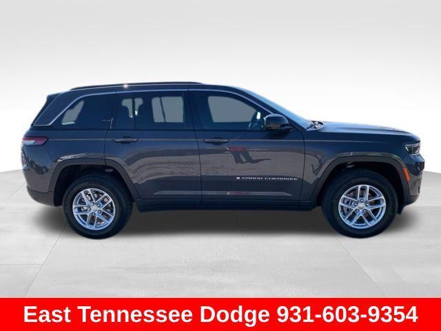 new 2025 Jeep Grand Cherokee car, priced at $42,175