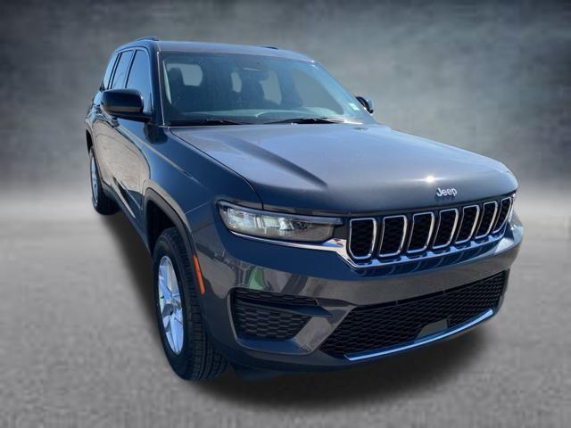 new 2025 Jeep Grand Cherokee car, priced at $40,748