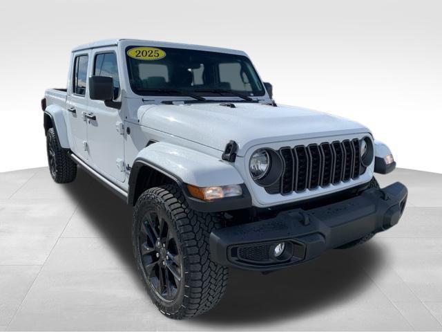 new 2025 Jeep Gladiator car, priced at $41,662