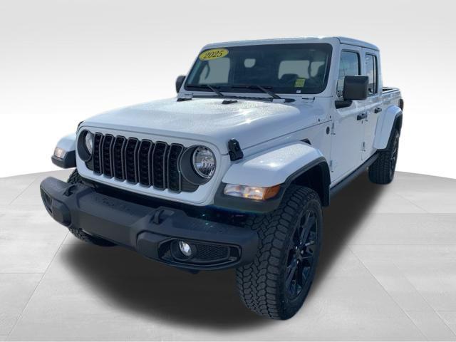 new 2025 Jeep Gladiator car, priced at $41,662