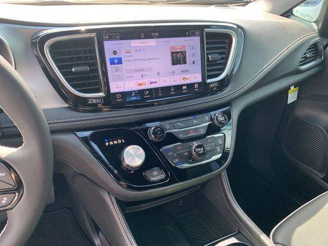 new 2026 Chrysler Pacifica car, priced at $54,670