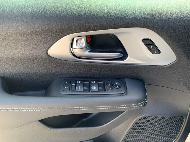 new 2026 Chrysler Pacifica car, priced at $54,670