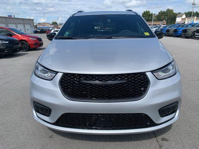 new 2026 Chrysler Pacifica car, priced at $54,670