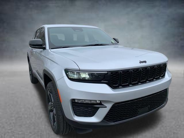 new 2025 Jeep Grand Cherokee car, priced at $48,043