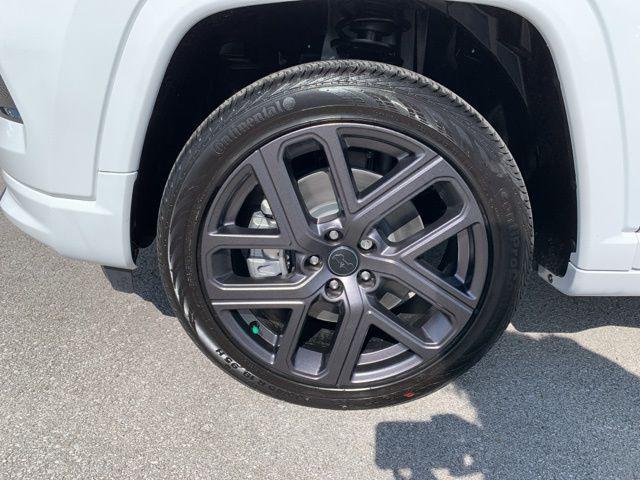 new 2025 Jeep Compass car, priced at $37,235