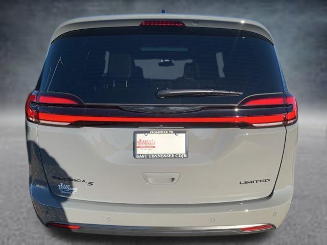 new 2025 Chrysler Pacifica car, priced at $52,420