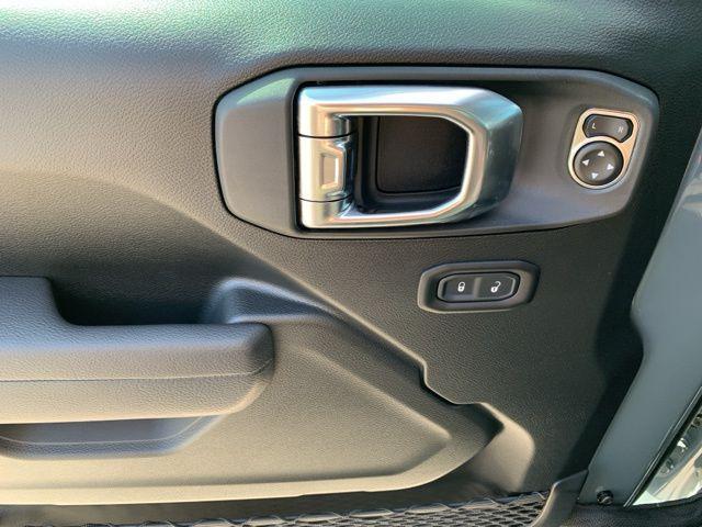 new 2025 Jeep Gladiator car, priced at $51,230