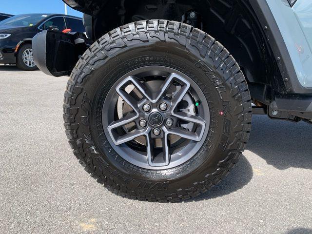 new 2025 Jeep Gladiator car, priced at $51,230