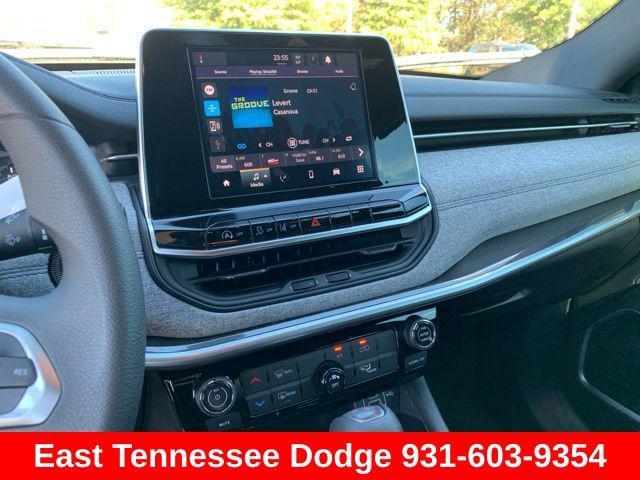 new 2025 Jeep Compass car, priced at $28,090