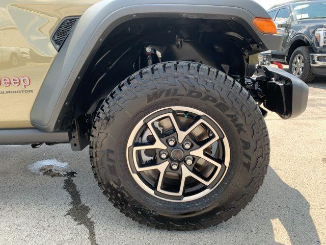 used 2025 Jeep Gladiator car, priced at $51,423