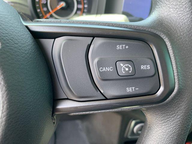 new 2025 Jeep Gladiator car, priced at $46,035