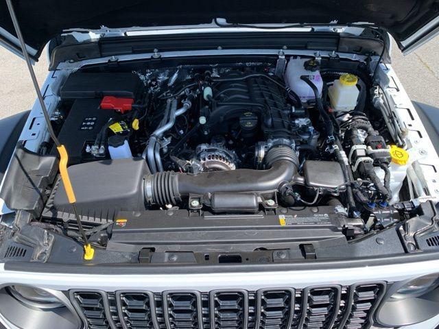new 2025 Jeep Gladiator car, priced at $47,981