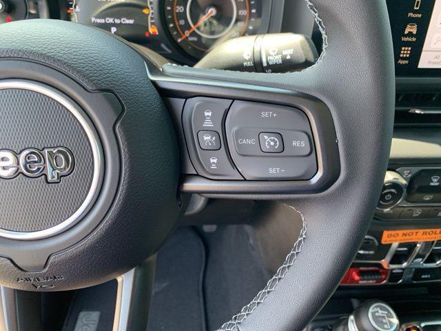 new 2025 Jeep Gladiator car, priced at $47,981