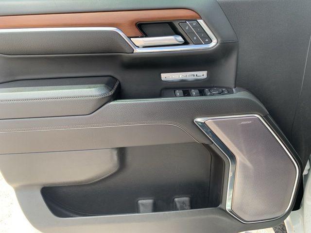 used 2023 GMC Sierra 1500 car, priced at $53,287