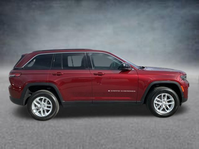 new 2025 Jeep Grand Cherokee car, priced at $40,748