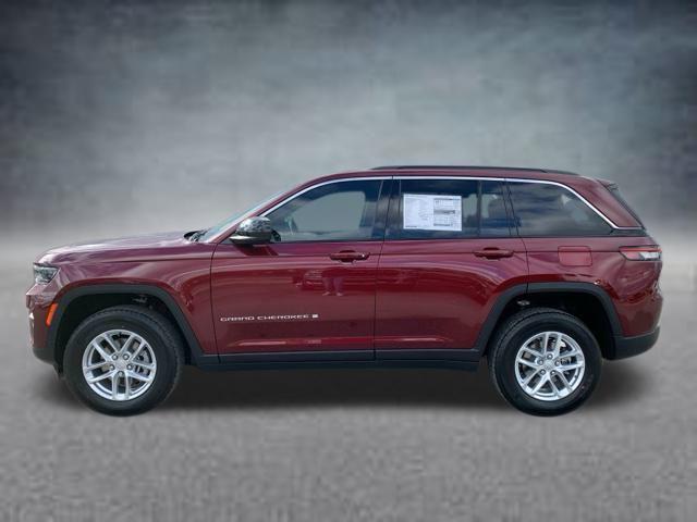 new 2025 Jeep Grand Cherokee car, priced at $40,748