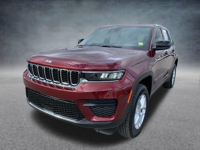 new 2025 Jeep Grand Cherokee car, priced at $40,748