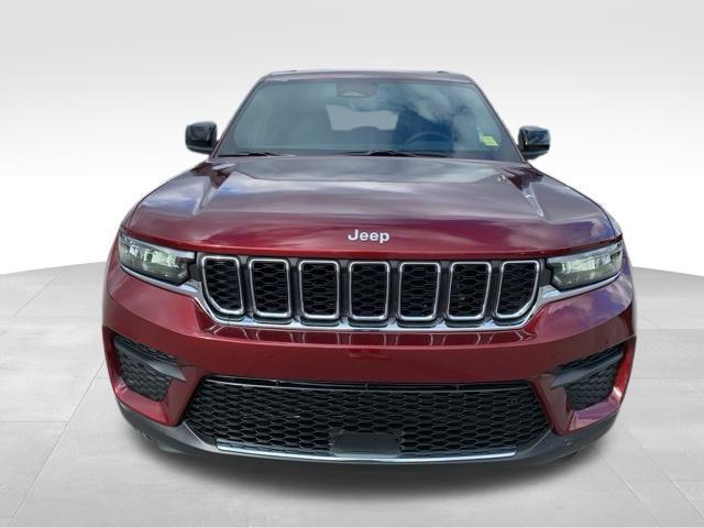 new 2025 Jeep Grand Cherokee car, priced at $40,748