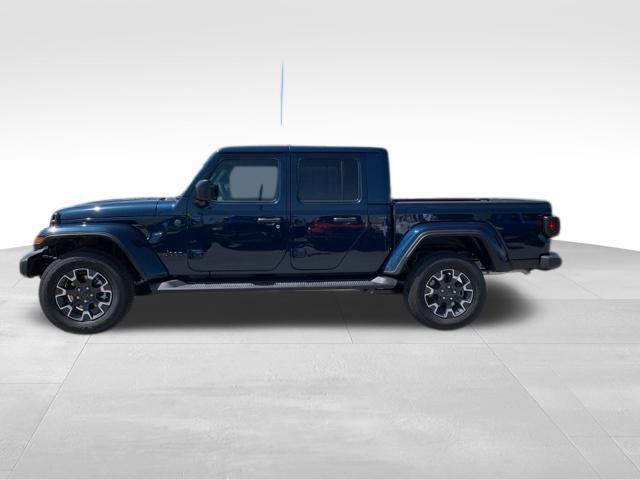 new 2025 Jeep Gladiator car, priced at $53,800