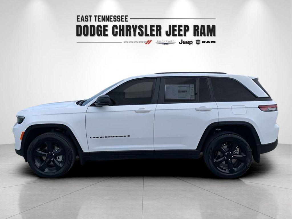 new 2025 Jeep Grand Cherokee car, priced at $46,036