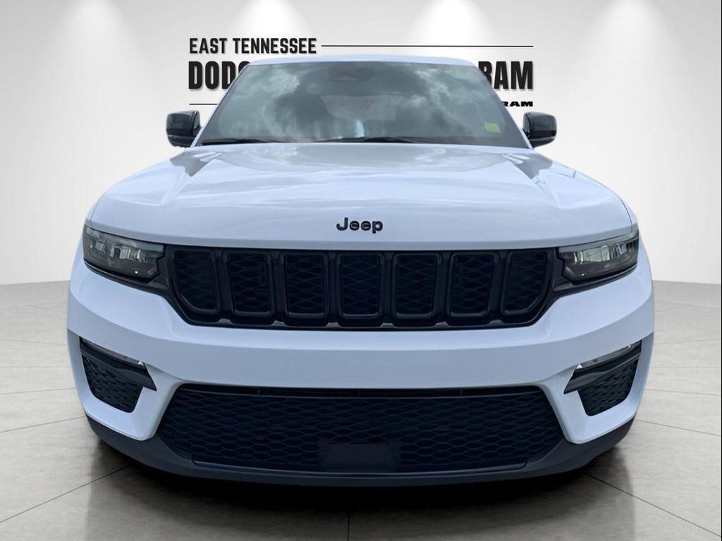 new 2025 Jeep Grand Cherokee car, priced at $46,036