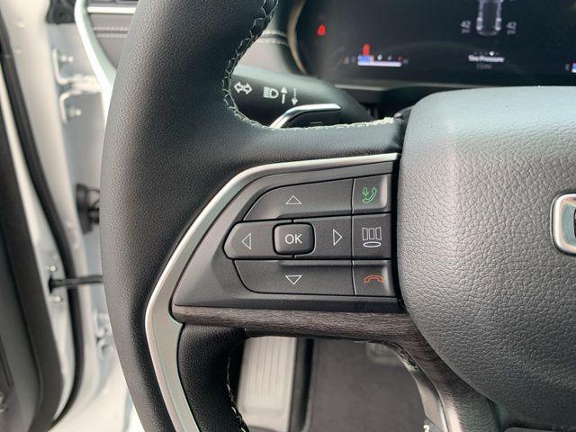 new 2025 Jeep Grand Cherokee car, priced at $46,036