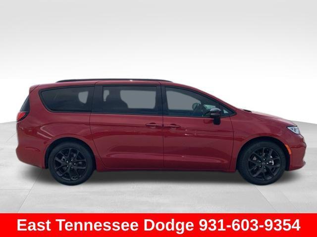 new 2025 Chrysler Pacifica car, priced at $51,760