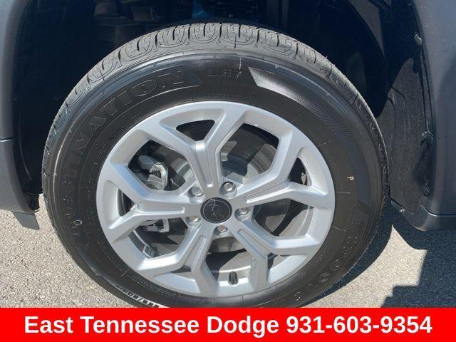 new 2025 Jeep Compass car, priced at $28,090