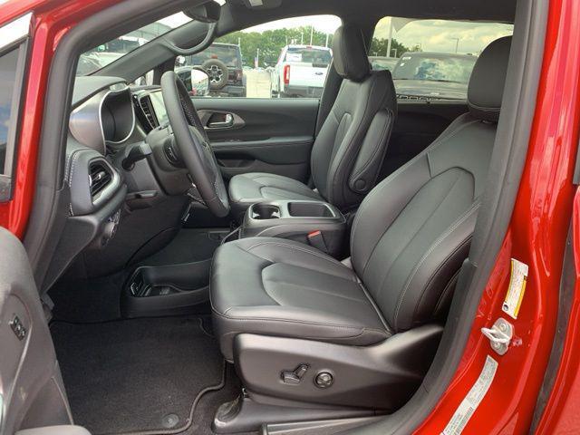 new 2026 Chrysler Pacifica car, priced at $43,400