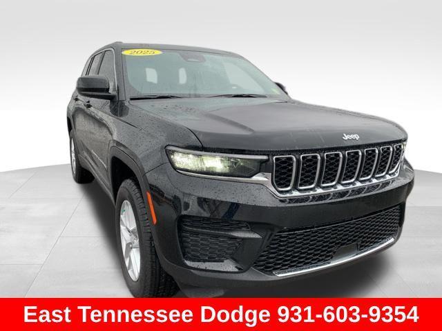 new 2025 Jeep Grand Cherokee car, priced at $42,175