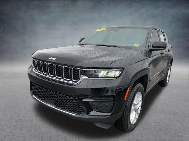 new 2025 Jeep Grand Cherokee car, priced at $40,748