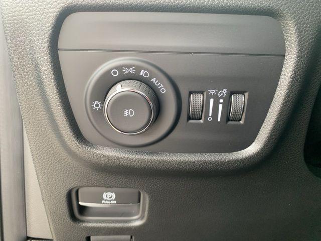new 2025 Jeep Grand Cherokee L car, priced at $46,647