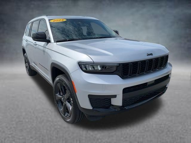 new 2024 Jeep Grand Cherokee L car, priced at $48,817