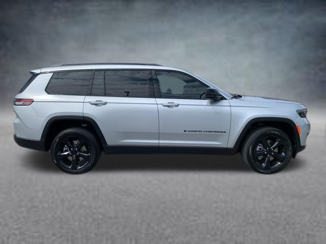 new 2024 Jeep Grand Cherokee L car, priced at $48,817