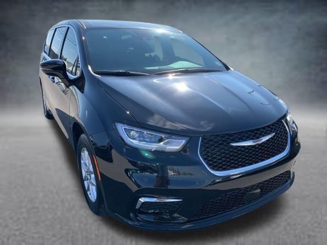 new 2025 Chrysler Pacifica car, priced at $42,496