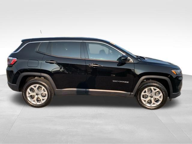 new 2025 Jeep Compass car, priced at $26,581