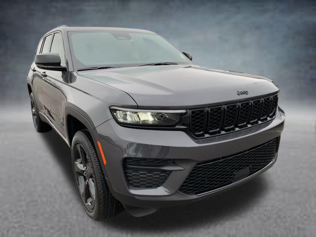 new 2025 Jeep Grand Cherokee car, priced at $45,532