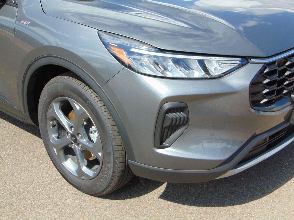 used 2025 Ford Escape car, priced at $26,514